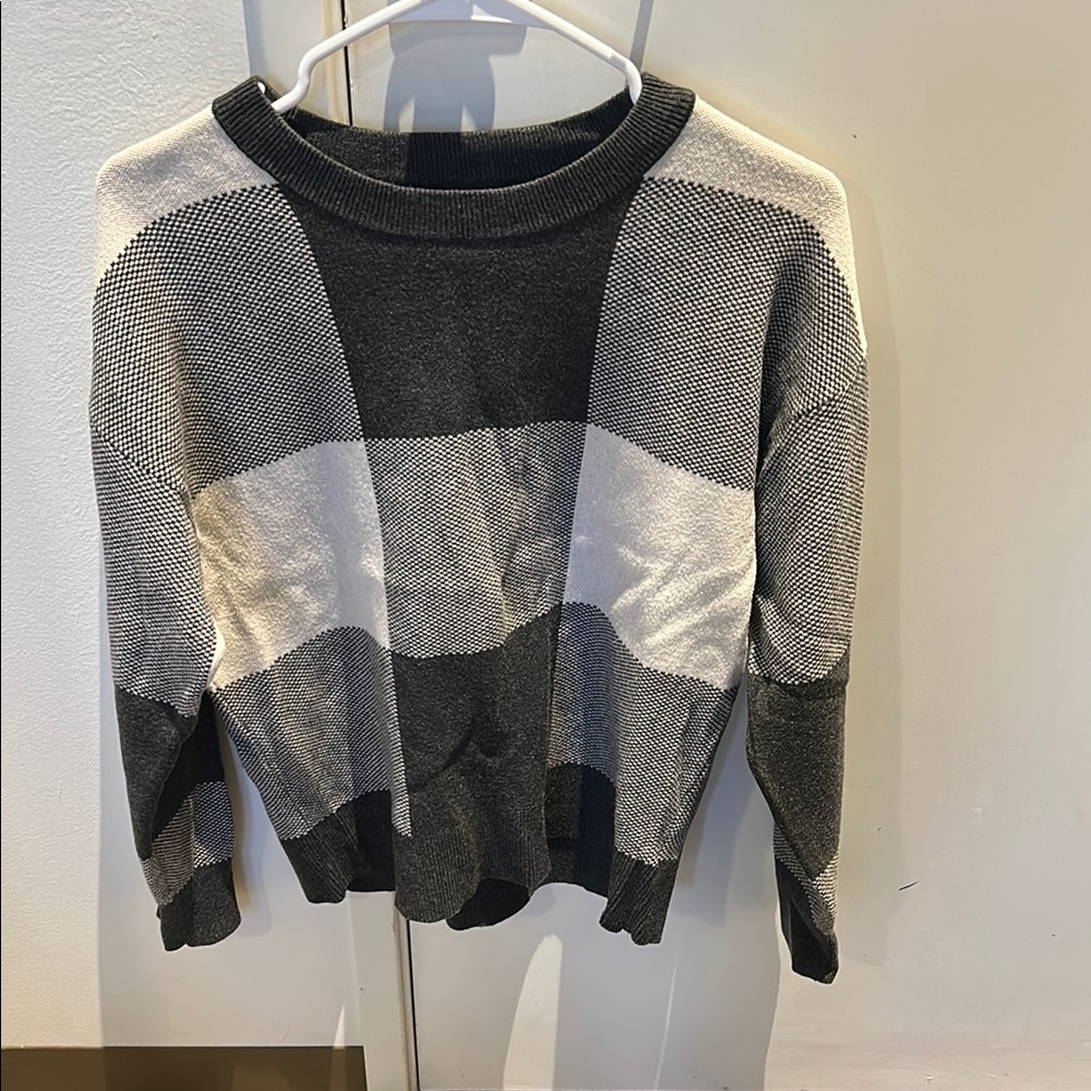 Tahari Black and Gray Crew Neck Sweater with Geometric Design